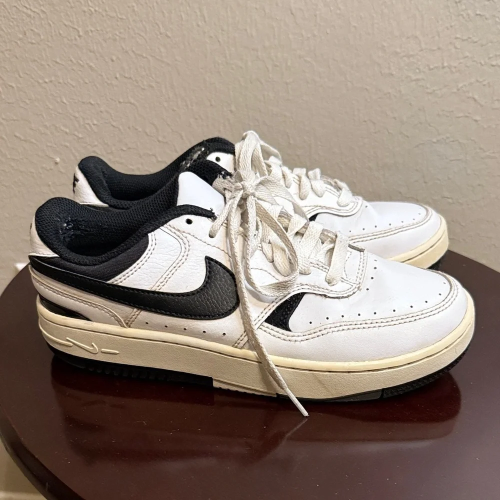 Nike Black and White Sneakers